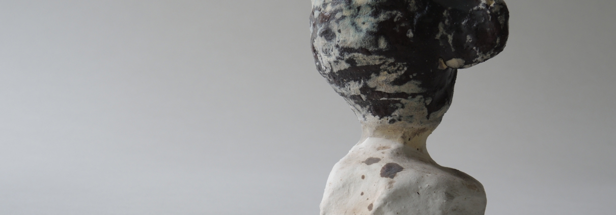 Hans Fischer – untitled – 2016, 15x7,5x7,5cm – Galerie Metzger Gallery Collect London Kunst Keramik Plastik Art Ceramics Sculpture
