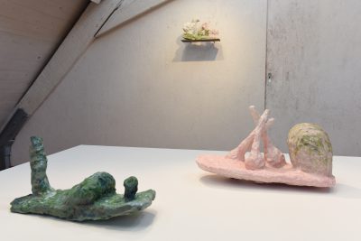 Hans Fischer – view into the exhibition – galerie metzger sculpture plasitsche arbeit