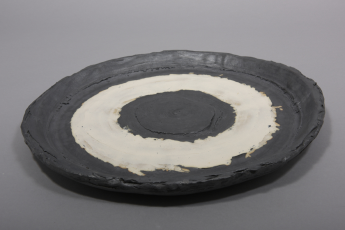 Dan Kelly – Plattenform – 5x43 cm – galerie metzger ceramic angewandte kunst keramik