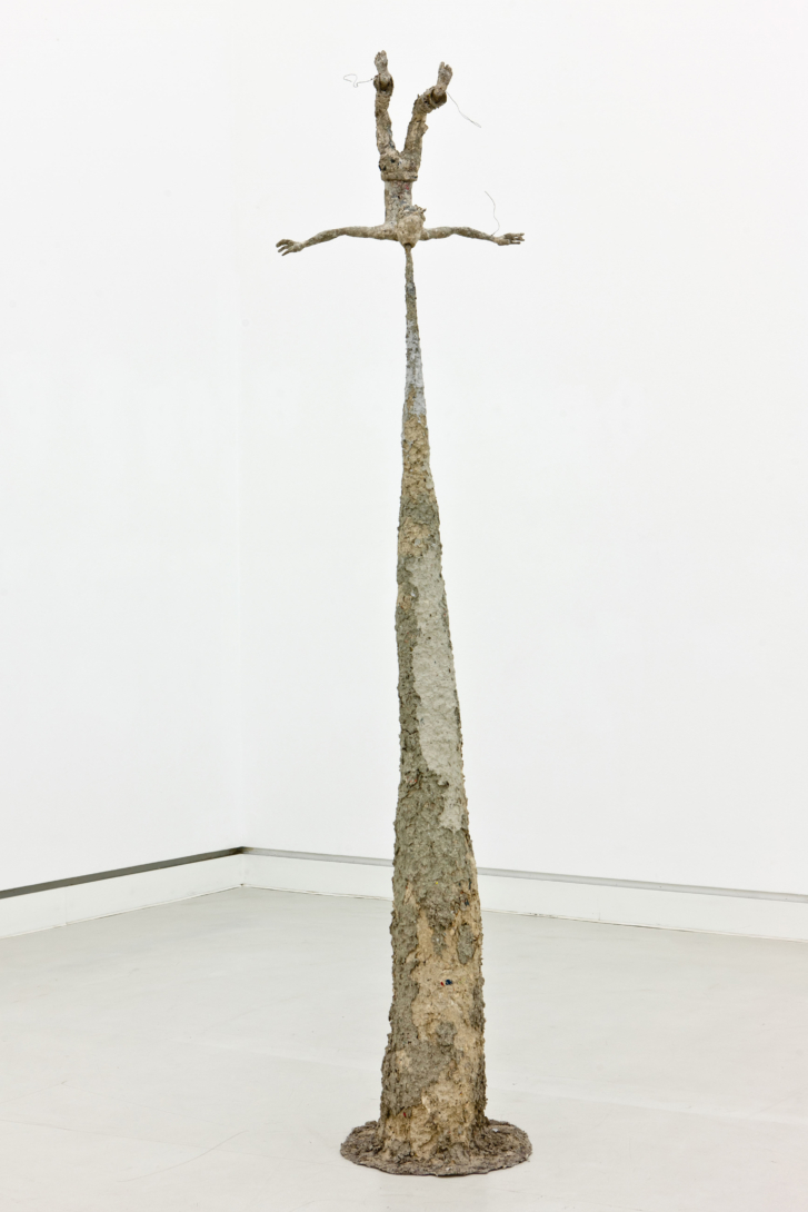 Michael Kalmbach – Kotzender – 2008, Papiermaché Draht, 218x55x45cm – galerie metzger contemporary art aschaffenburg gallery