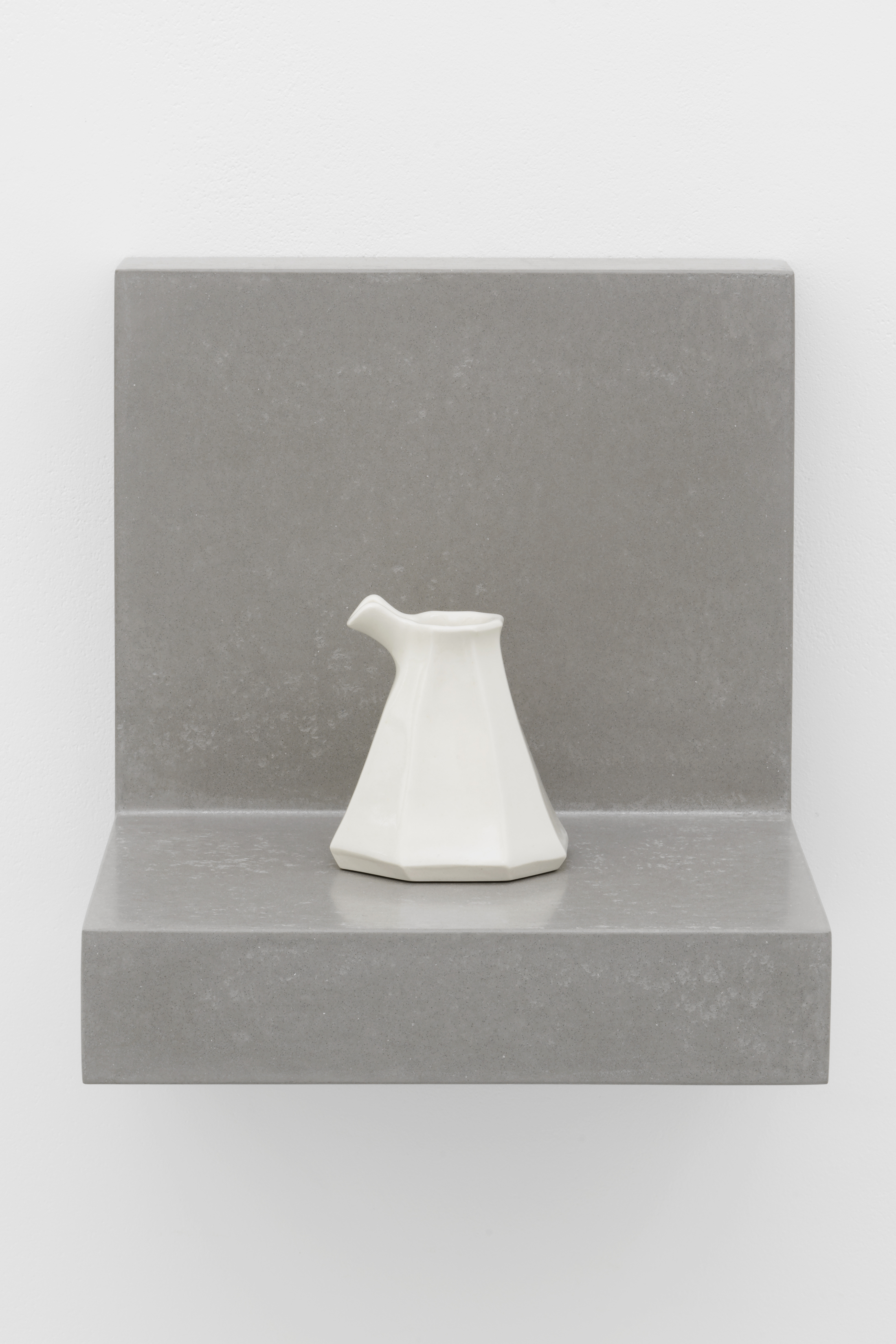 Julian Stair – Faceted Jug on a Floating Ground – 2018, 25×24,5 cm