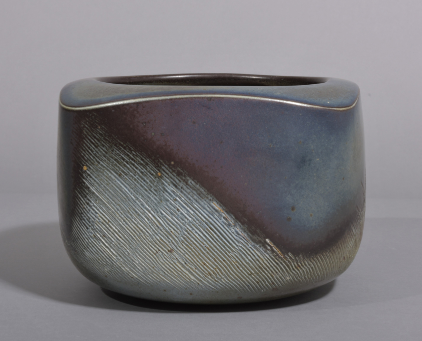 Gotlind Weigel - Vessel with landscape