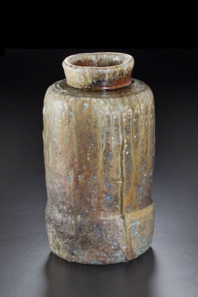 Uwe Loellmann - Vessel form - Wood fired