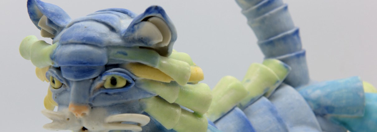 Beate Kuhn - Porzellankatze - 2004 - 25x19x28 cm