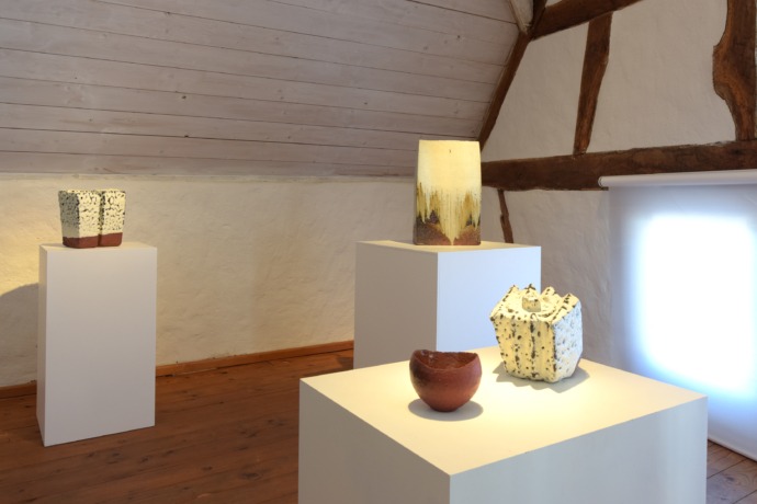 Nishihata Tadashi blick in die ausstellung galerie metzger